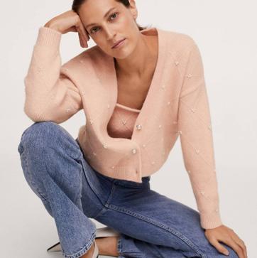 Imagen secundaria 1 - Los conjuntos de punto más bonitos, cálidos y cómodos que son ideales para llevar con vaqueros y botas este otoño