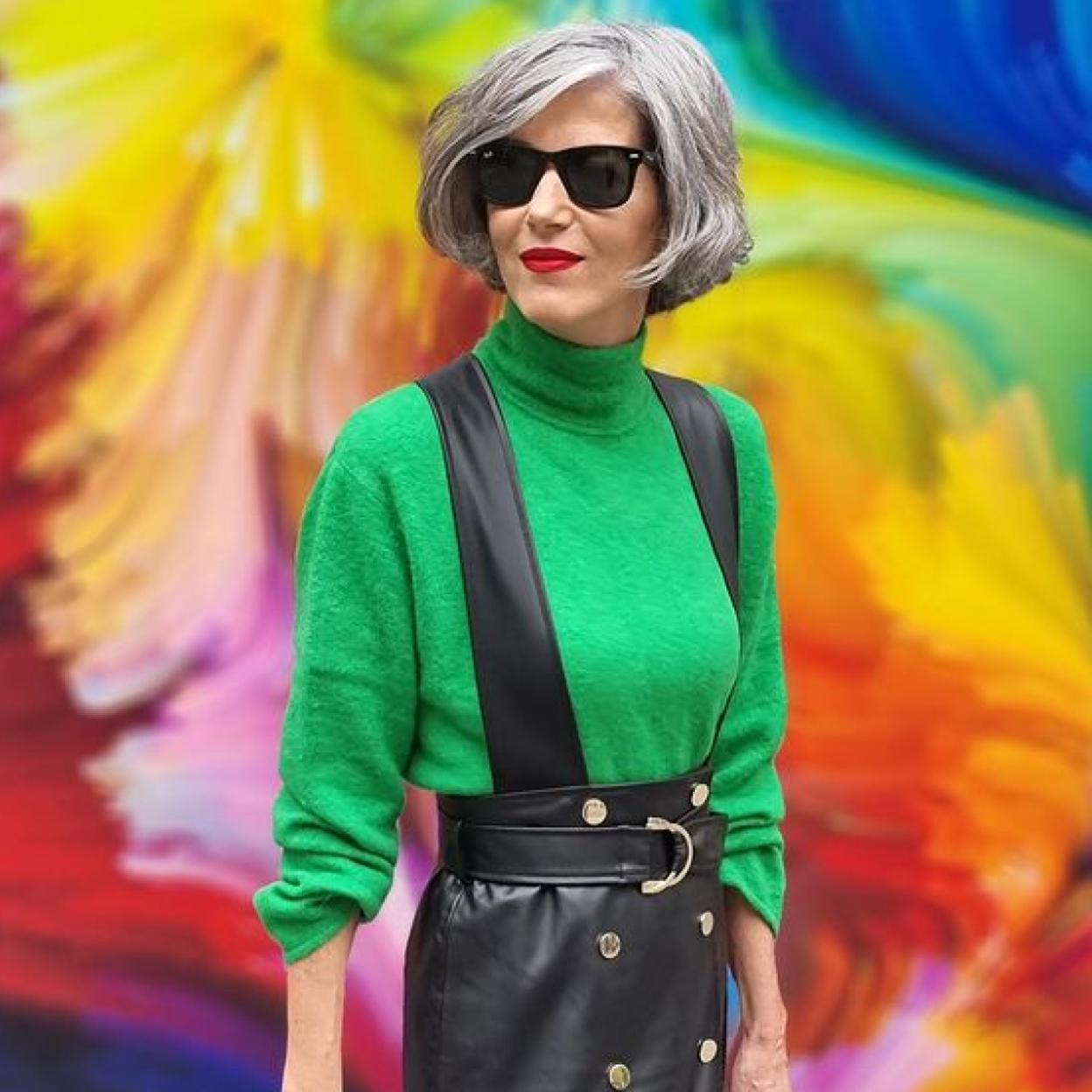 Pincha en la imagen para ver las faldas estampadas que acaban de llegar a Mango y que son perfectas para tus looks con jersey de punto y blazer.