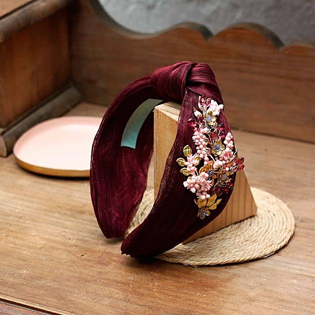 La Diadema Lolita tiene una bonita combinación de flores