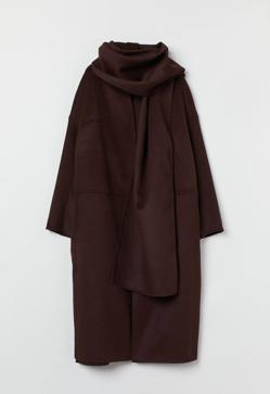 Imagen secundaria 2 - Estos abrigos marrón chocolate de H&amp;M que parecen de lujo son los más elegantes porque tienen el corte y estilo favoritos de las influencers