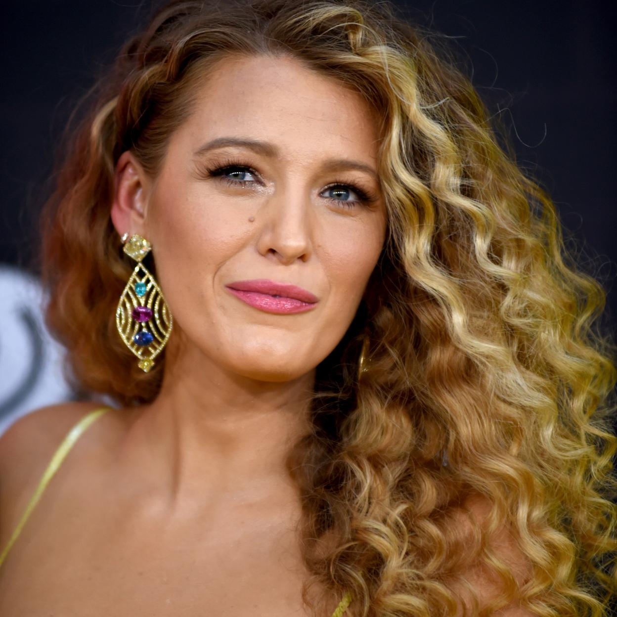 Pincha en la imagen para ver productos antiedad para el pelo que rejuvenecen tu melena y te harán presumir de pelazo a cualquier edad.