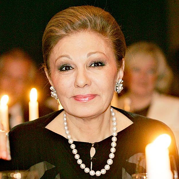 El emotivo reencuentro en Washington de la emperatriz Farah Diba y la princesa Noor, su nieta influencer