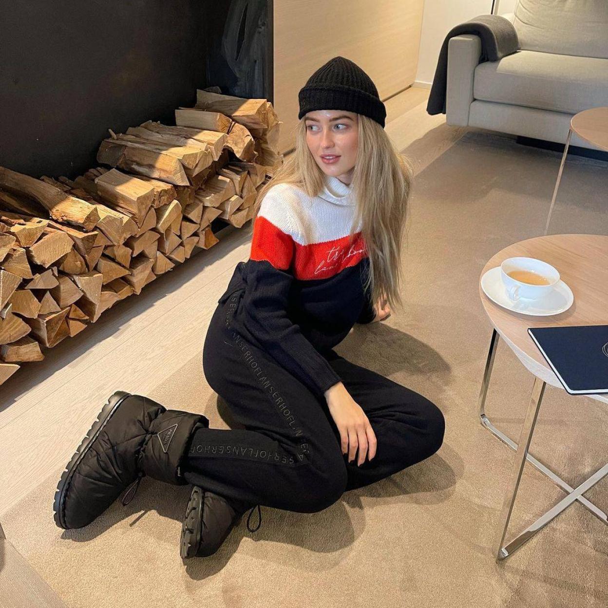 Pincha en la imagen para ver Las botas de inspiración militar son el calzado cómodo que vas a querer llevar en los días lluviosos de entretiempo