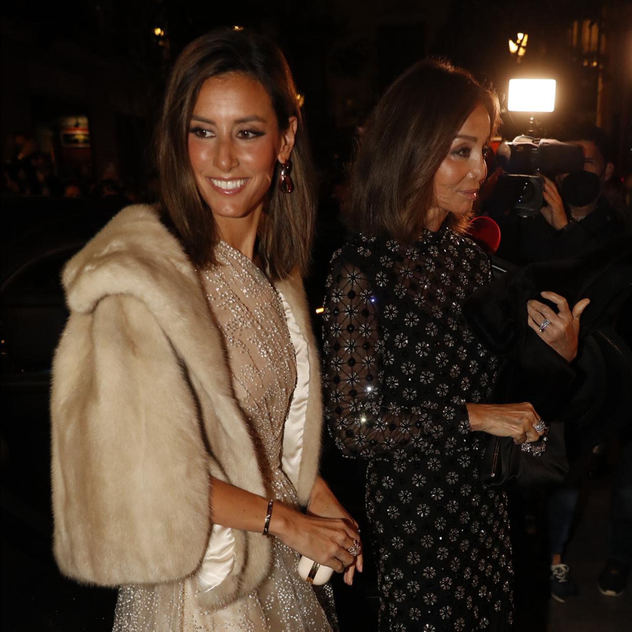 Pincha en la imagen para ver los mejores vestidos de invitada para todas esas bodas atrasadas que por fin podemos celebrar.