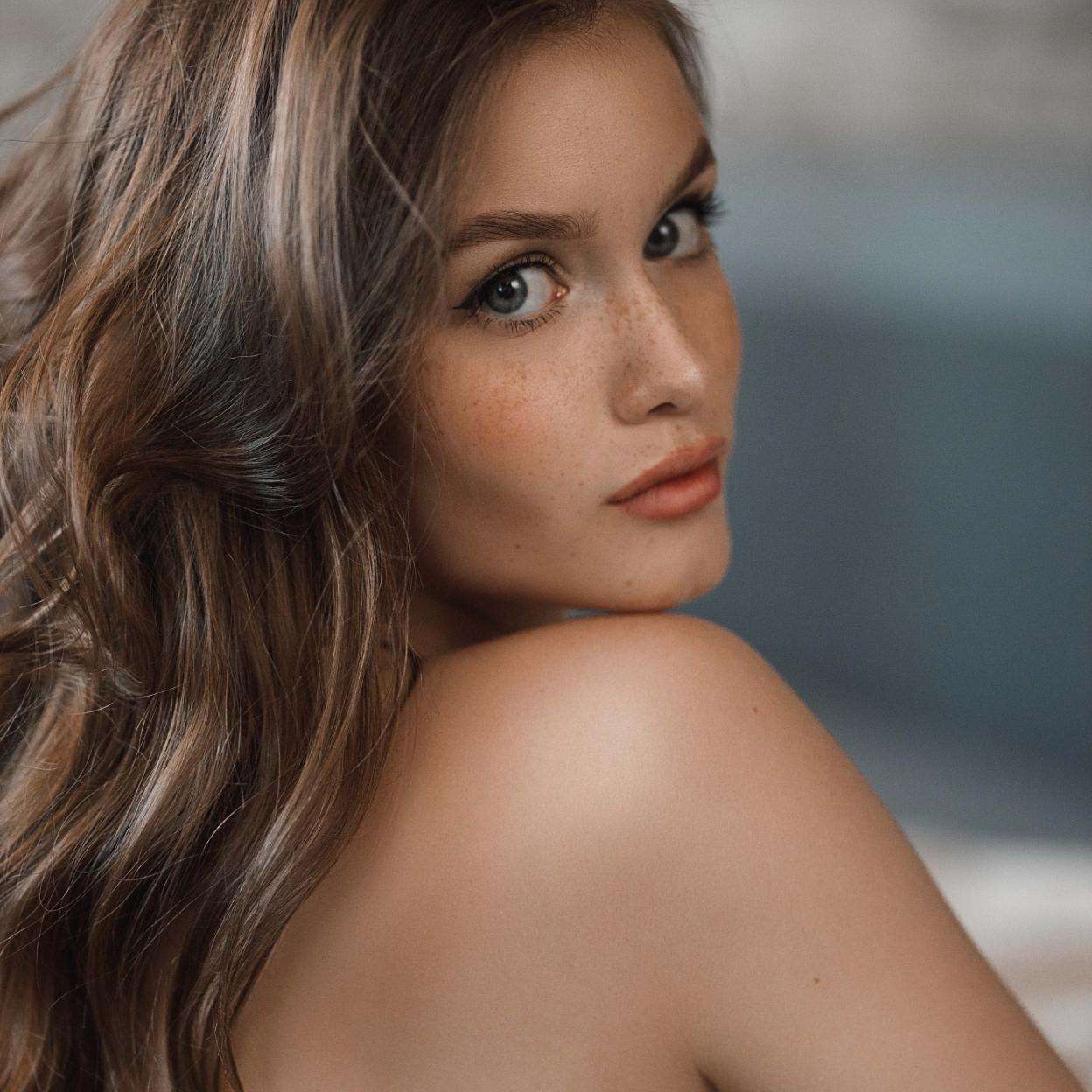 Pincha en la imagen para conocer los mejores sérums con ácido hialurónico por menos de 10 euros que serán tu imprescindible para una piel joven y perfecta. 