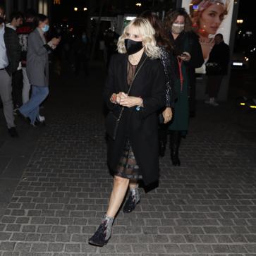 Imagen secundaria 1 - Para el día a día o para un alfombra roja: estos son los botines glitter y de tacón cómodo favoritos de Eugenia Martínez de Irujo