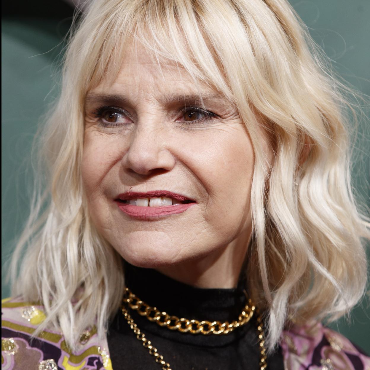 Pincha en la imagen para ver los 11 botines de tacón cómodo que querrás lucir con todos tus looks este otoño.