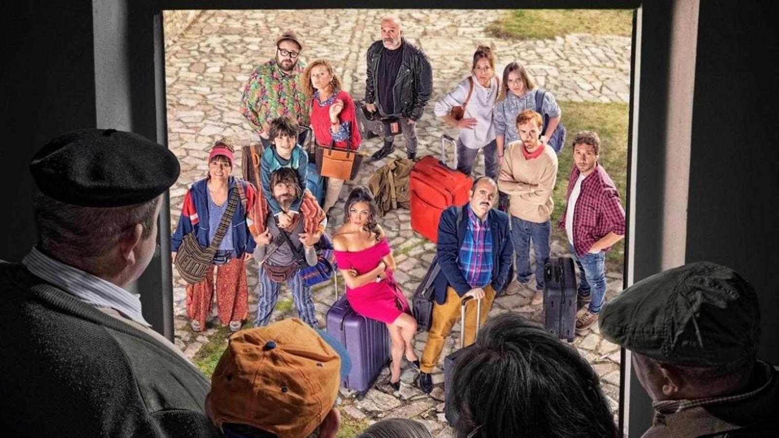 Comedia creada por Alberto Caballero, Julián Sastre y Nando Abad sobre las peripecias de un grupo variopinto de personajes que, motivados por diferentes situaciones de crisis existencial, acuden a la llamada de un anuncio en el que se promete una casa y una nueva vida alejada del mundanal ruido. El lugar de destino es Peñafría, una diminuta localidad de Soria aparentemente abandonada. Pronto descubrirán que no están solos e iniciarán una convivencia con los peculiares oriundos que les ofrecerán todo tipo de facilidades y alicientes para que forjen una nueva vida y dinamicen su pueblo. Sin embargo, la adaptación al entorno y sus relaciones no resultarán igual de fáciles para todos.