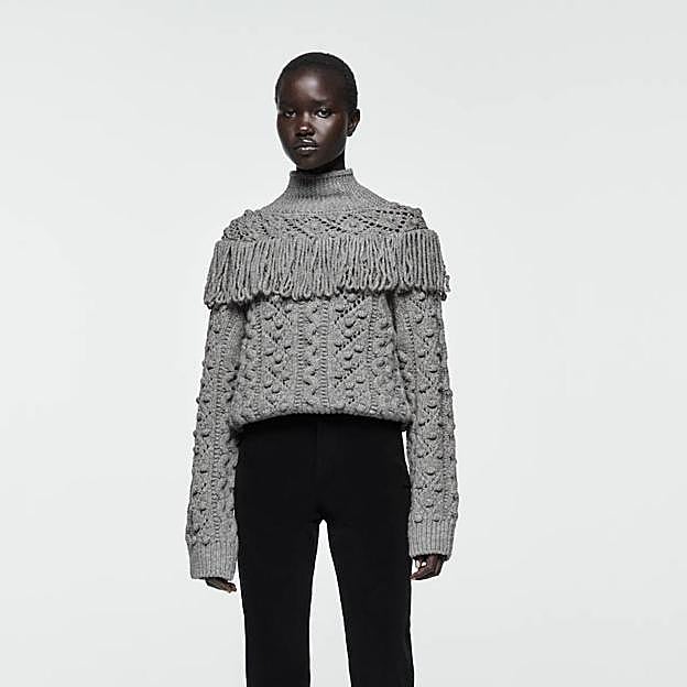 Imagen principal - Los jerséis más originales para elevar tus looks con vaqueros o leggings acaban de llegar a las novedades de Zara