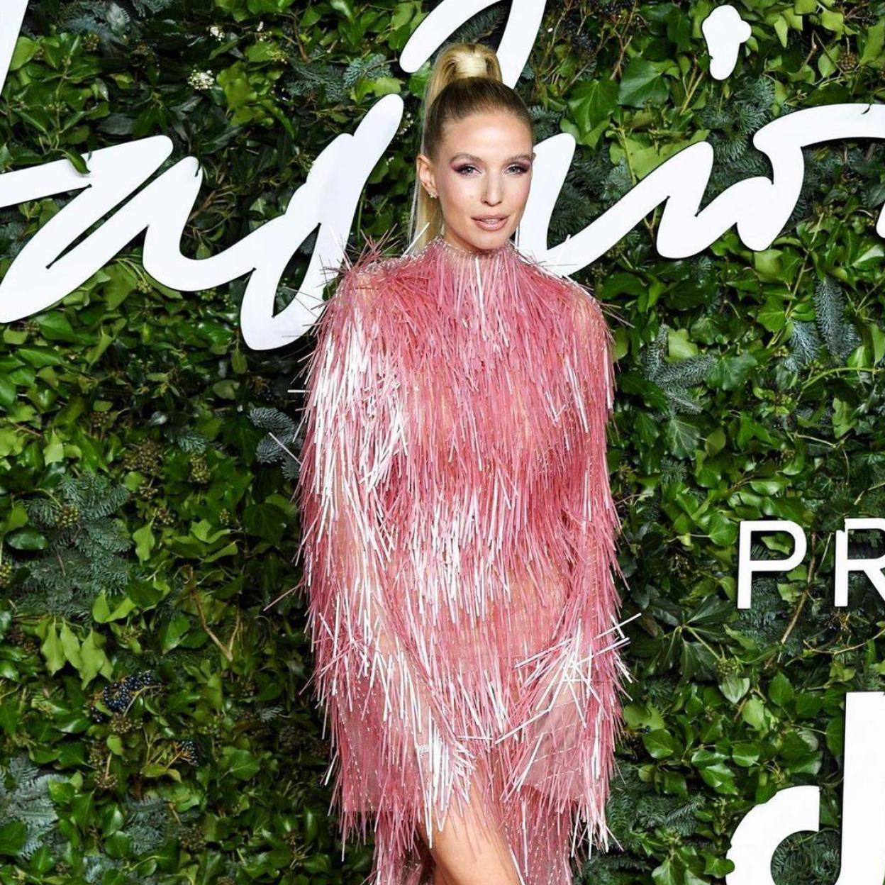 Pincha en la foto para ver otro peinado que favorece a todo tipo de rostros y a cualquier tipo de pelo