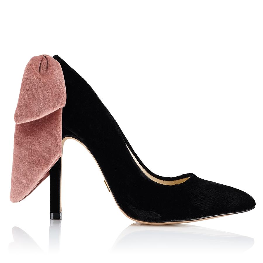 Zapatos con lazo en el talón, de Just Ene 320 euros).