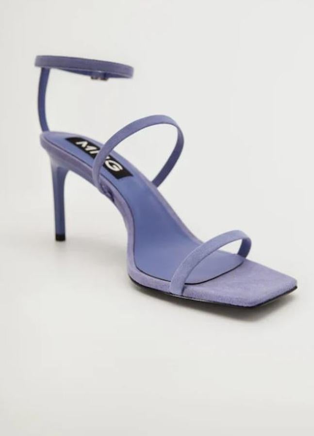 Sandalias de tacón fino, de Mango (39,99 euros).