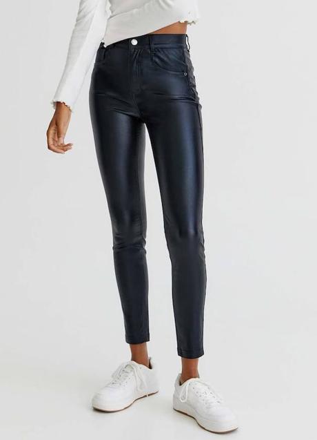 Imagen - El modelo de Pull&Bear puedes llevarlo con el top que mejor encaje con tu estilo