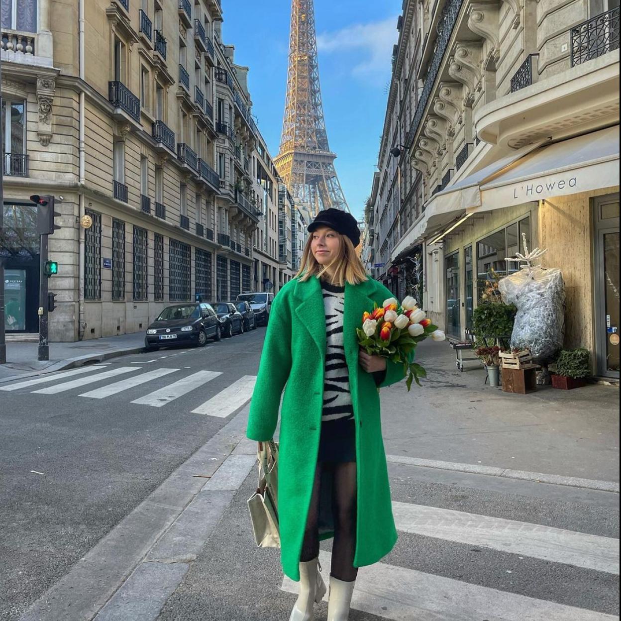 El abrigo en el color tendencia de la temporada ha llegado al low cost con un diseño favorecedor que va a arrasar