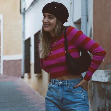 Imagen secundaria 1 - El jersey de rayas de Zara de 15 euros súper favorecedor que triunfa en Instagram y tienen todas las influencers