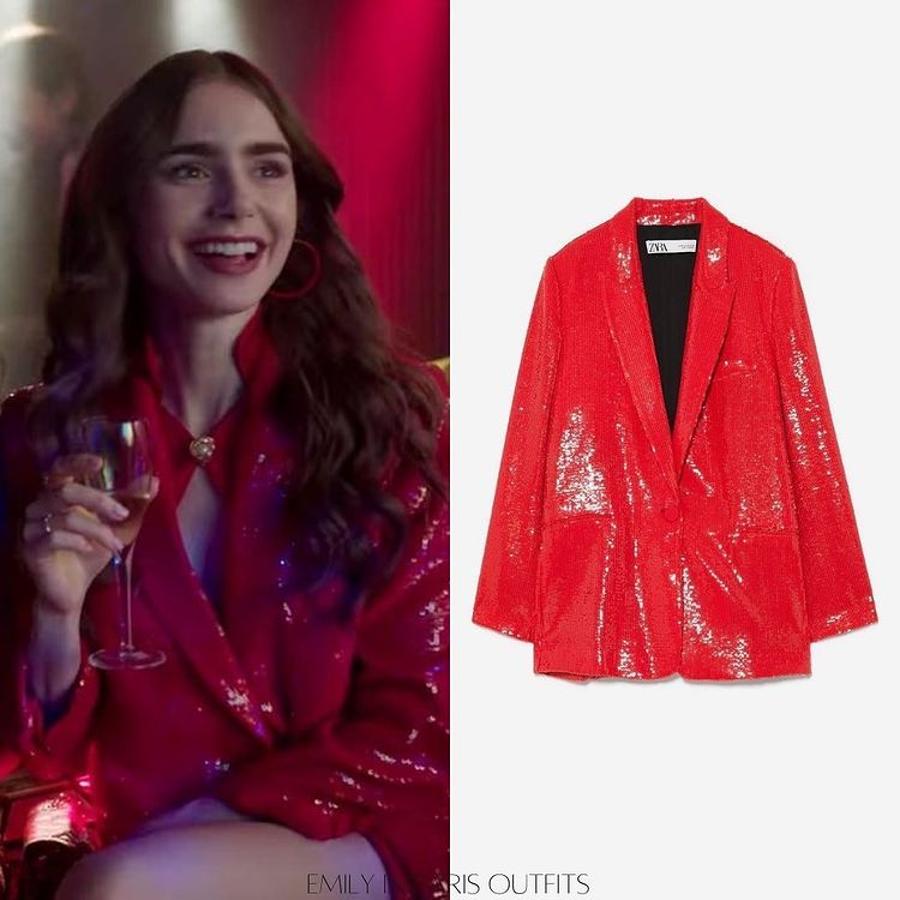 Blazer roja de lentejuelas.