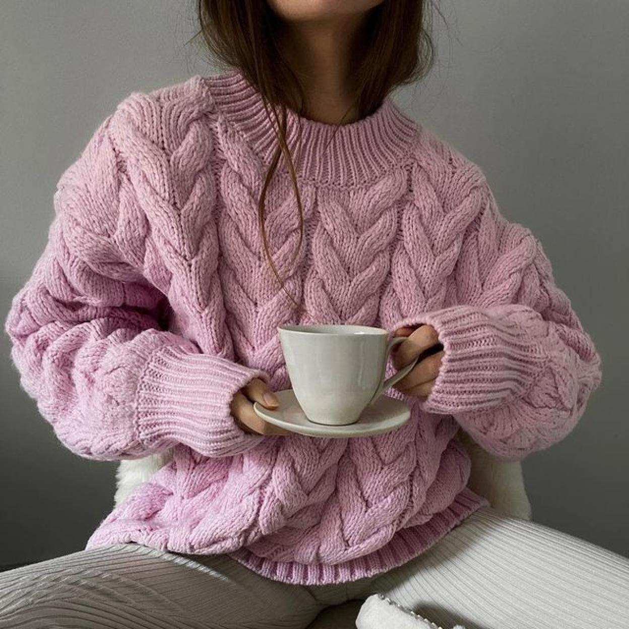 Pincha en la imagen para ver los jerséis de cuello alto que se van a convertir en tu prenda favorita este invierno.