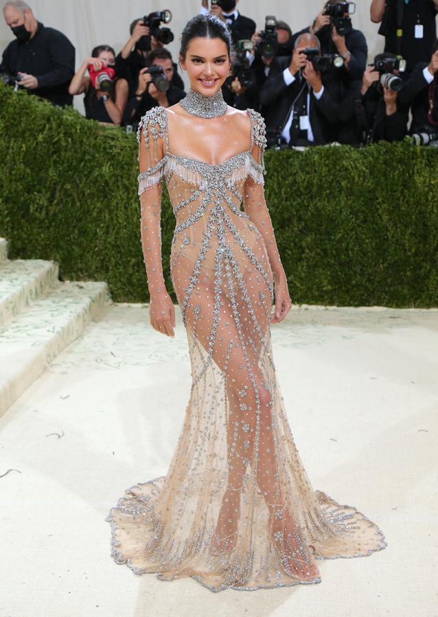 Kendall Jenner en la MET Gala de Givenchy.