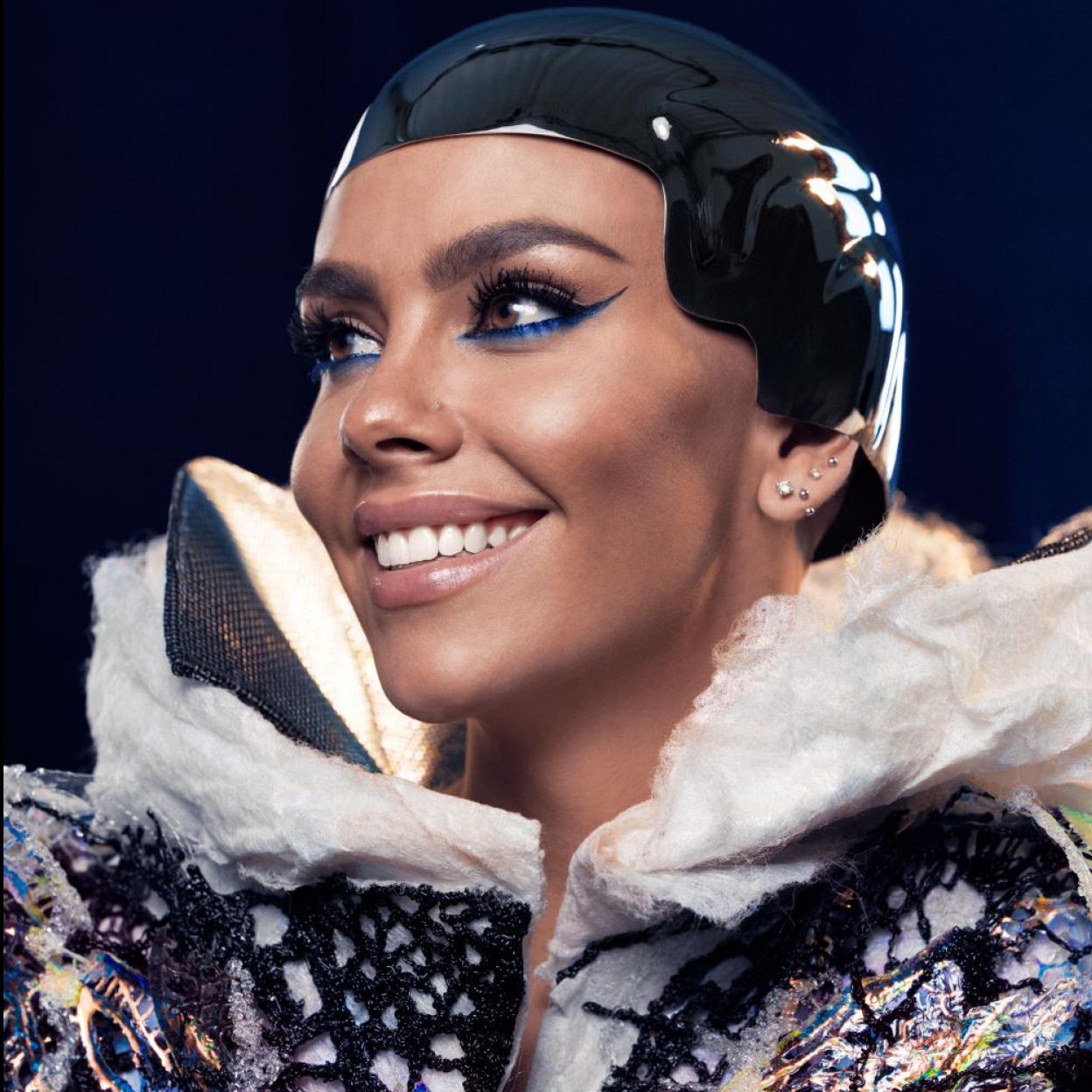 Pincha en la imagen para ver todos los vestidos de Cristina Pedroche en las Campanadas de Nochevieja, en fotos.