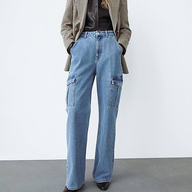 Imagen principal - Los pantalones cargo son los más cómodos y estilosos de la temporada y aquí tienes los modelos en tendencia del &#039;low cost&#039; para ir a la última