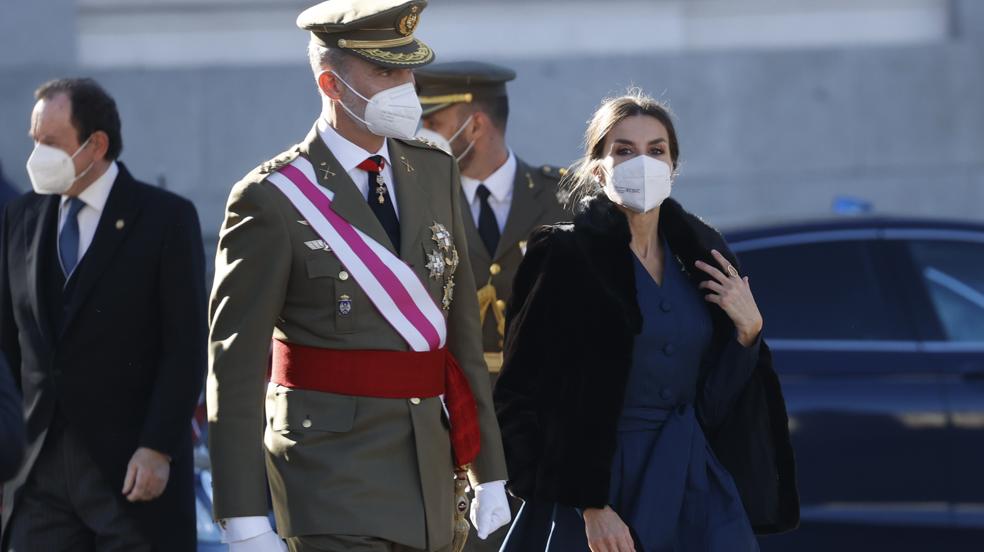 Todos los looks de la Reina Letizia en la Pascua Militar: ¿por qué cada año hay polémica por sus vestidos?
