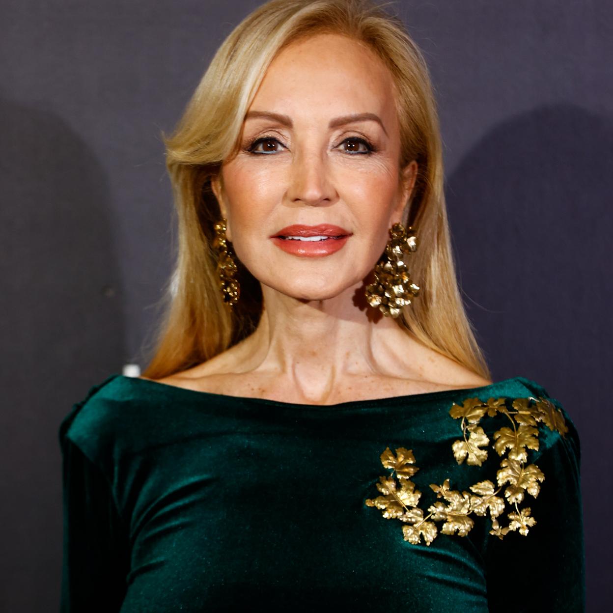 Pincha en la imagen para ver las prendas baratísimas de las rebajas de Sfera.