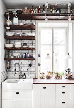 Imagen secundaria 2 - Ideas bonitas y trucos fáciles de copiar para que tu cocina pequeña parezca el doble de grande