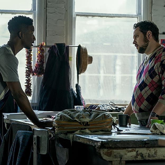 Mamoudou Athie y Matt McGorry en una escena de Archivo 81.