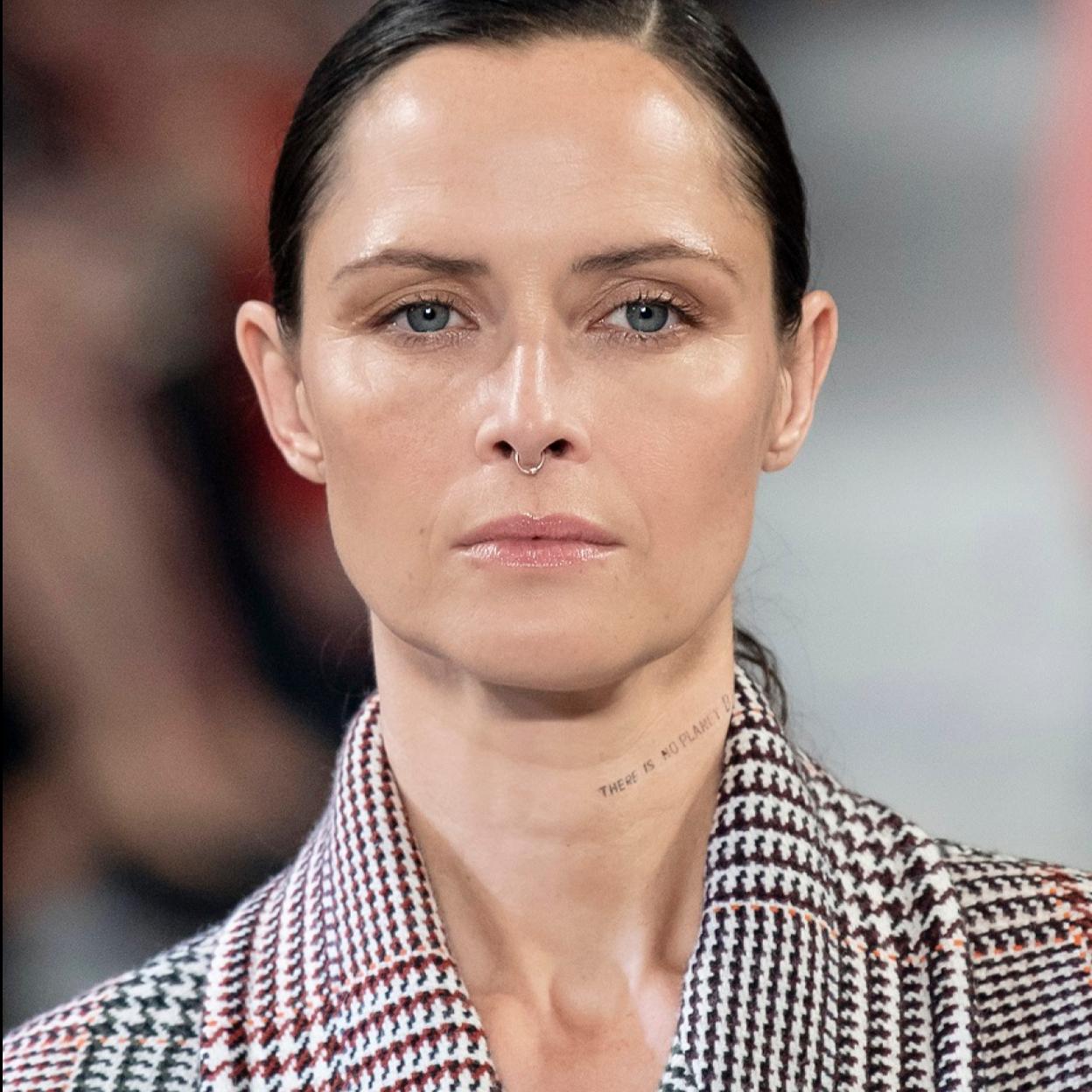 Pincha en la imagen para descubrir las mejroes mascarillas faciales para empezar a utilizar a los 40 porque transforman la piel al instante.