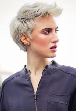 Imagen secundaria 2 - Liso, rizado o con flequillo: la peluquera de las famosas dice que el pixie es el corte de pelo tendencia (y hay una versión para cada gusto y estilo)