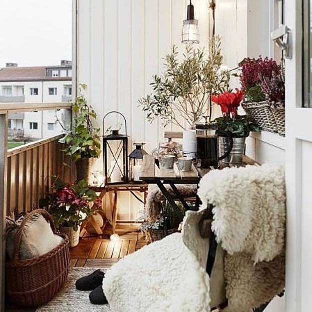 Las mejores ideas y trucos deco para disfrutar de tu terraza en invierno (y cómo aprovecharla al máximo todo el año aunque sea pequeña)