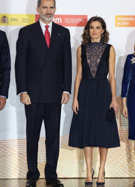 Imagen - La reina Letizia, con un impresionante vestido de la reina Sofía en el concierto por el 40º aniversario de la Constitución.