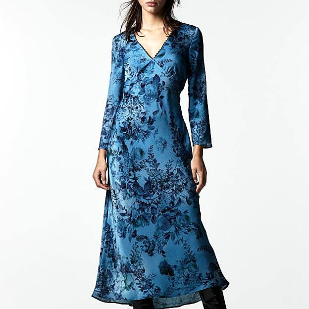 Imagen principal - Blusas, vestidos y faldas: las prendas con estampado floral rebajadas más favorecedoras que puedes empezar a ponerte hoy mismo