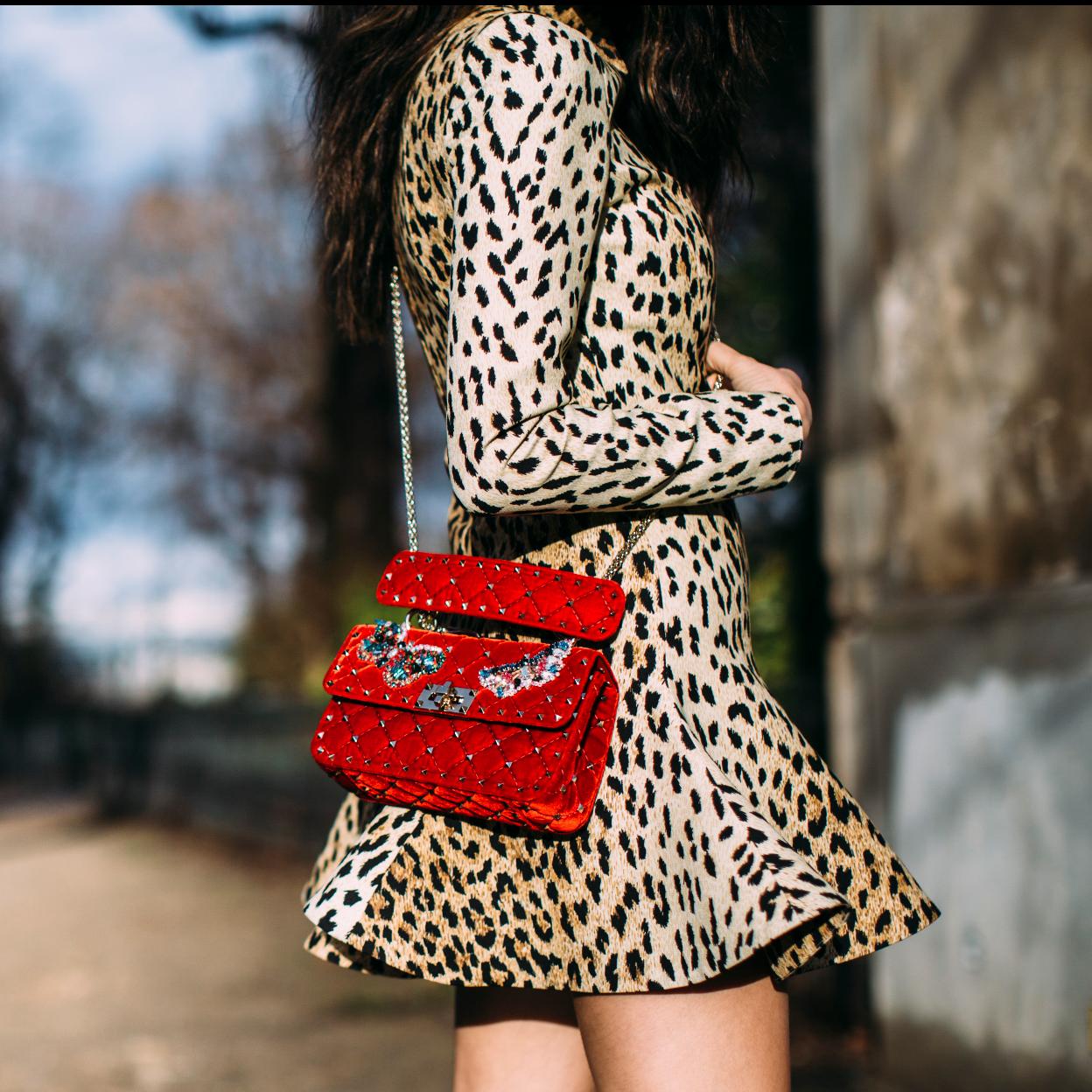 Camisero y con print animal, el vestido con más estilo de las nuevas colecciones está en Mango