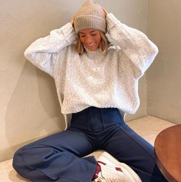 Imagen secundaria 1 - Las zapatillas blancas españolas que arrasan entre las influencers y que llevan las famosas y modelos internacionales (y pegan con todo)