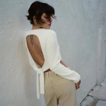 Imagen secundaria 1 - Americanas, trajes, vaqueros, camisas y vestidos en tonos neutros: los básicos tendencia de Zara con los que conseguir el elegante y chic estilo sin esfuerzo de las influencers