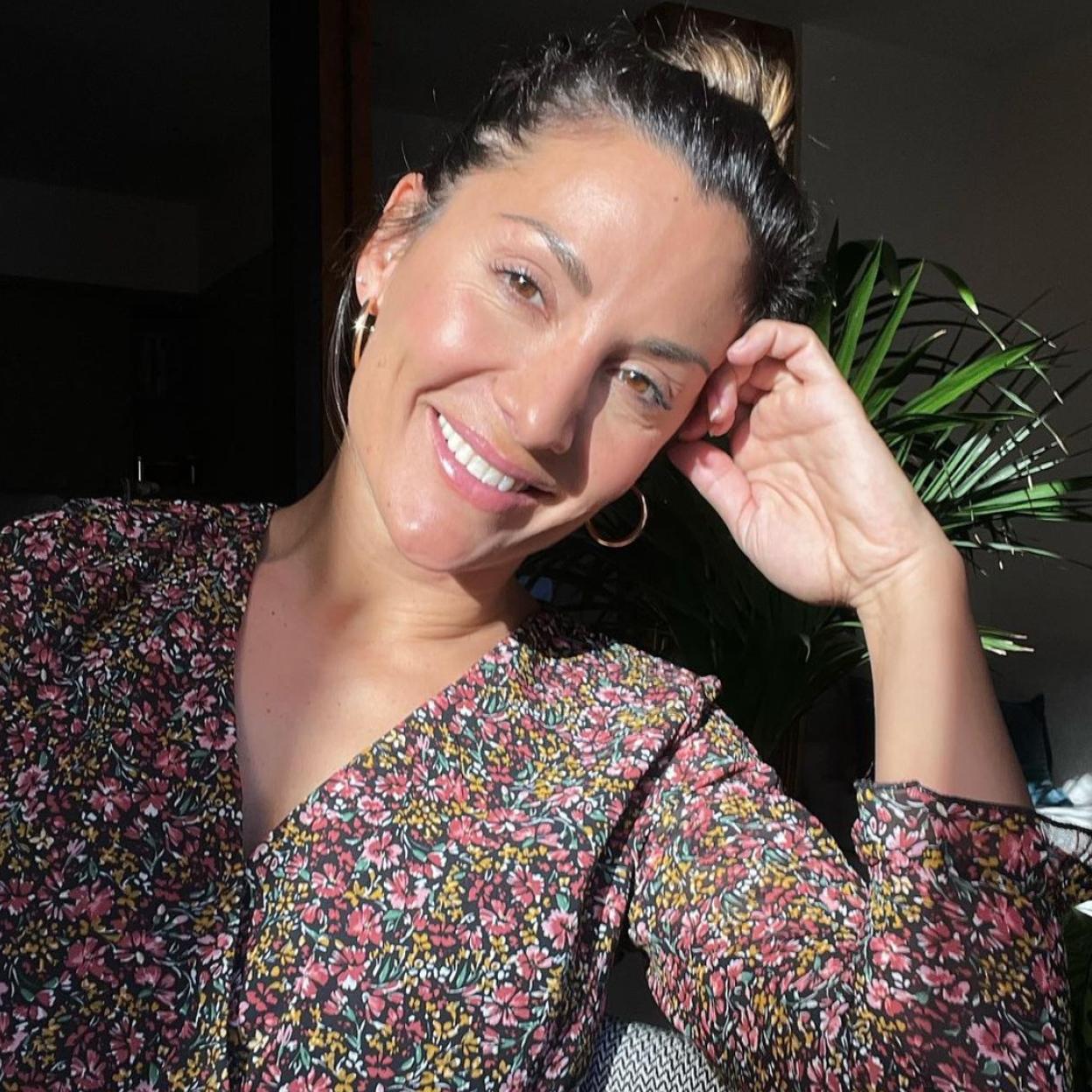 Pincha en la imagen para ver los vestidos de punto de las rebajas más bonitos con los que ir calentita y estilosa.