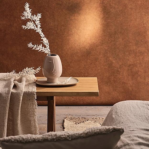 Imagen principal - Estos originales jarrones y adornos de Primark Home cuestan 7 euros cada uno.