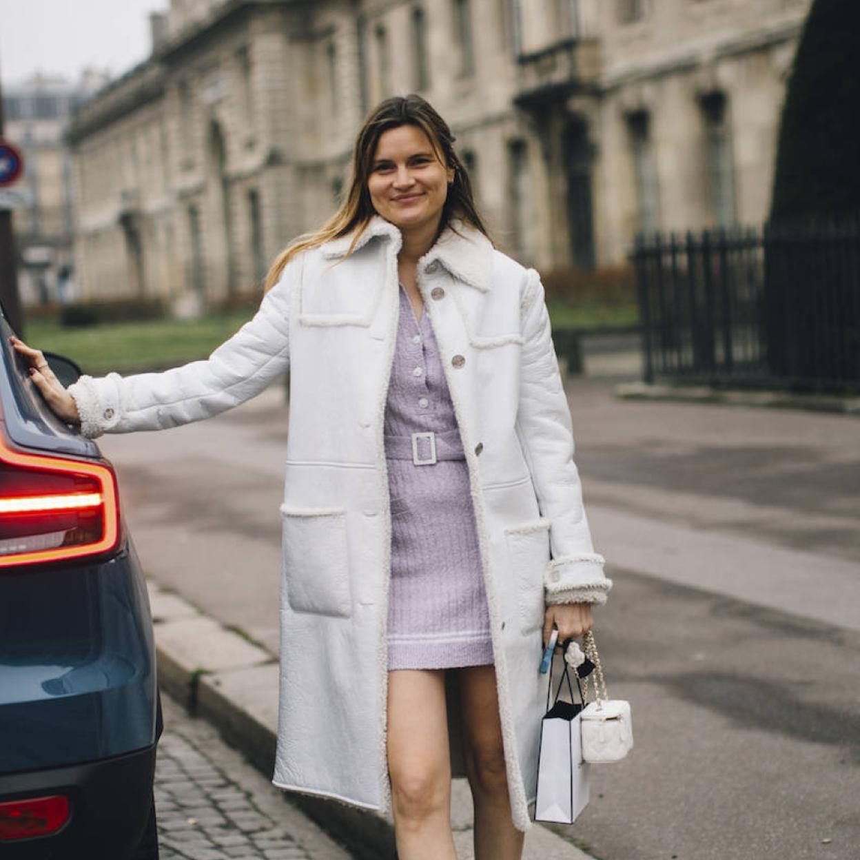 Pincha en la foto para ver los vestidos de punto de las rebajas más bonitos con los que ir calentita y estilosa