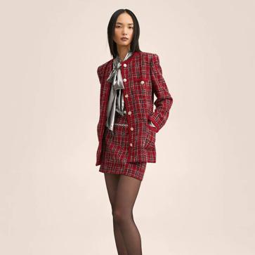 Imagen secundaria 1 - Mango tiene los conjuntos de tweed elegantes que solucionan tus looks de forma fácil y seguirás llevando en primavera