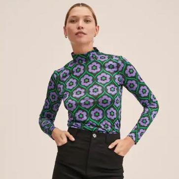 Imagen secundaria 1 - Esta influencer ha encontrado en Mango el look retro perfecto y tendencia que nos hace soñar con la primavera