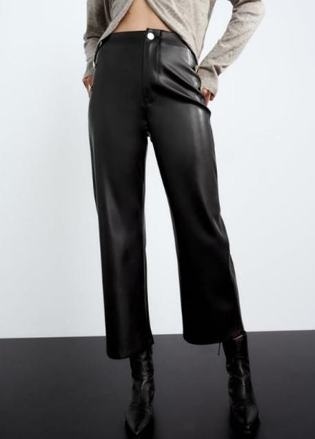 Imagen - Los pantalones de efecto piel de Zara idénticos a los de la Reina.