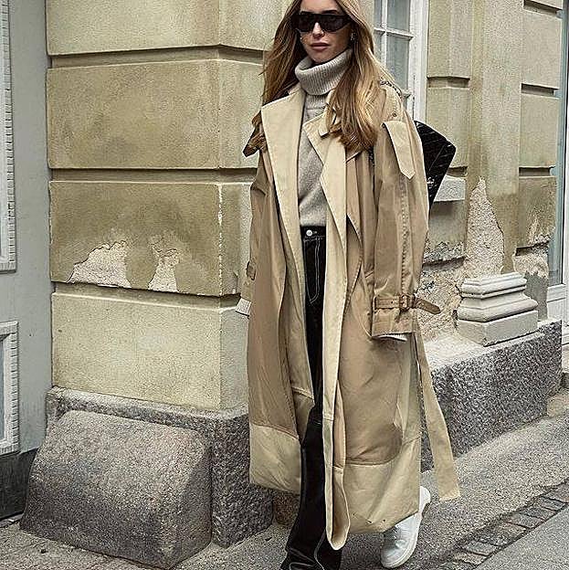 Las gabardinas originales de Bershka que triunfan en el street style son perfectas para primavera y entretiempo