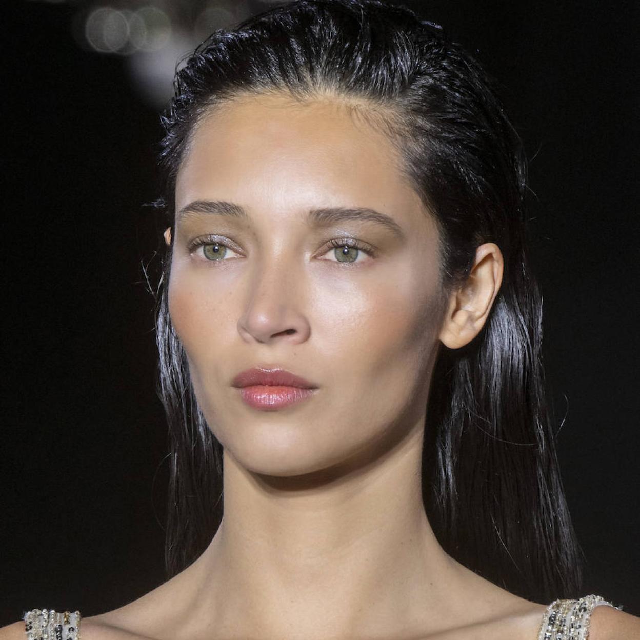 Pincha en la imagen para ver Las mejores cremas antiarrugas y mascarillas de noche que regeneran, reafirman y rejuvenecen mientras duermes