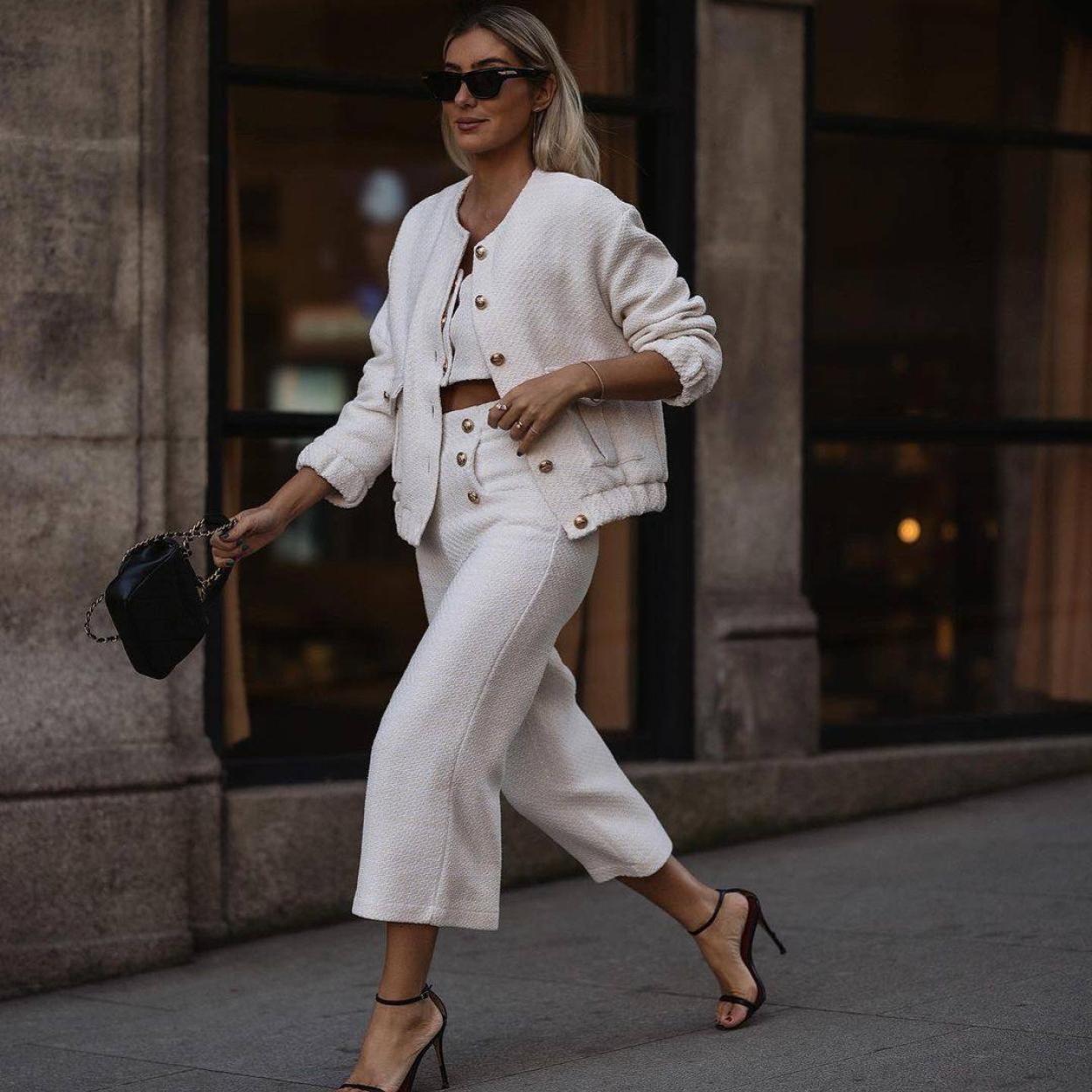 Pincha en la imagen para ver 11 pantalones de Sfera que sientan de maravilla, nos vamos a poner con todo y cuestan menos de 30 euros