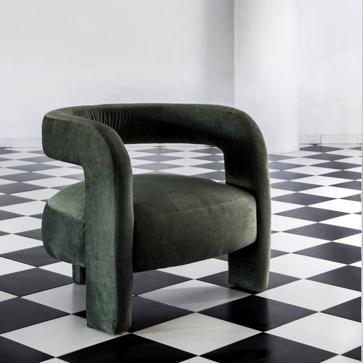 Imagen secundaria 1 - Sofá y butaca de la colección Retrato. Diseñada por Erico Navazo para la firma sevillana Ormos, es una muestra de su gusto por las formas orgánicas y por la estética poética, suave y confortable.