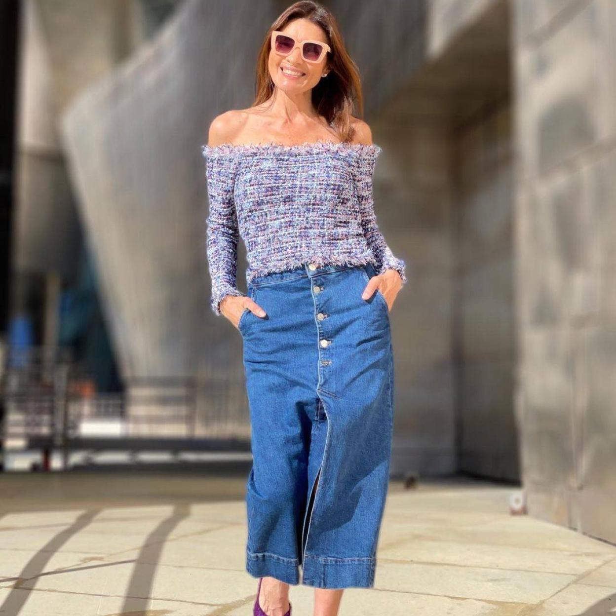 Pincha en la imagen para ver Las faldas midi que puedes comprar por menos de 20 euros y te puedes poner hasta que llegue el verano