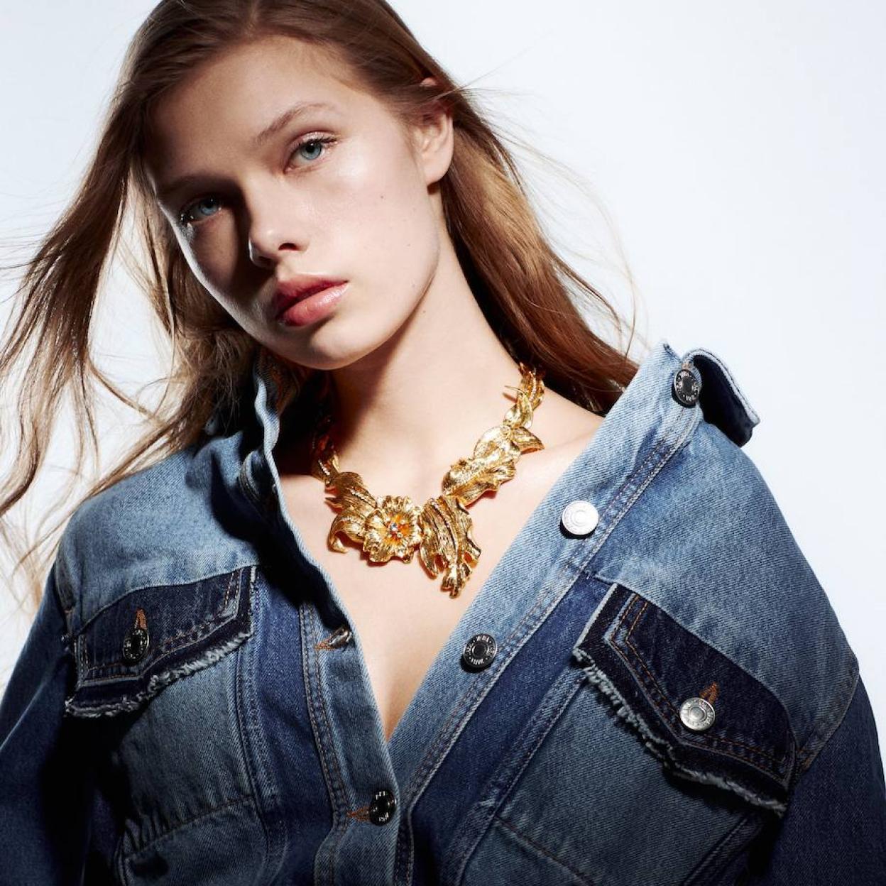 Pincha en la imagen para ver Bolsos súper bonitos con los que apostar por el rojo y triunfar en Instagram como una influencer