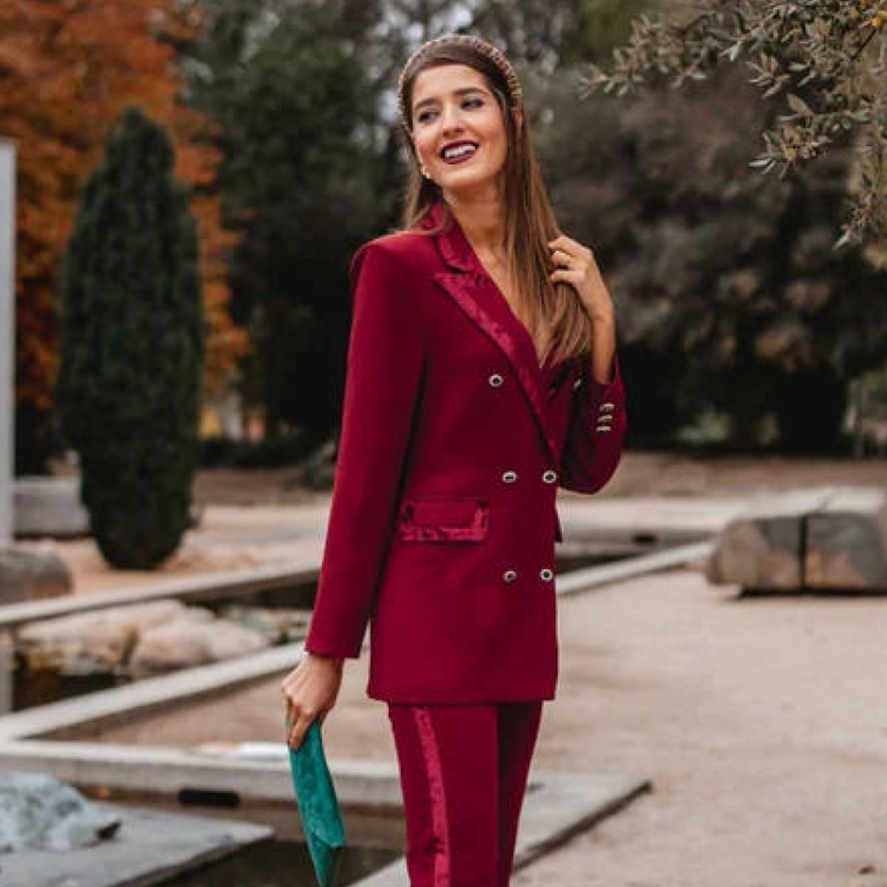 Pincha en la foto para ver las blazers y chaquetas cropped que puedes comprar rebajadas y van a ser protagonistas de tus looks de primavera