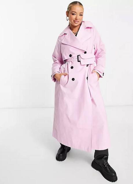 Imagen - Esta gabardina confirma que el rosa es el color más rejuvenecedor